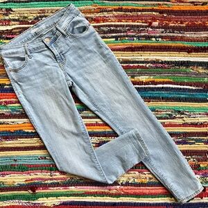Old Navy ~ Super Skinny light wash jeans